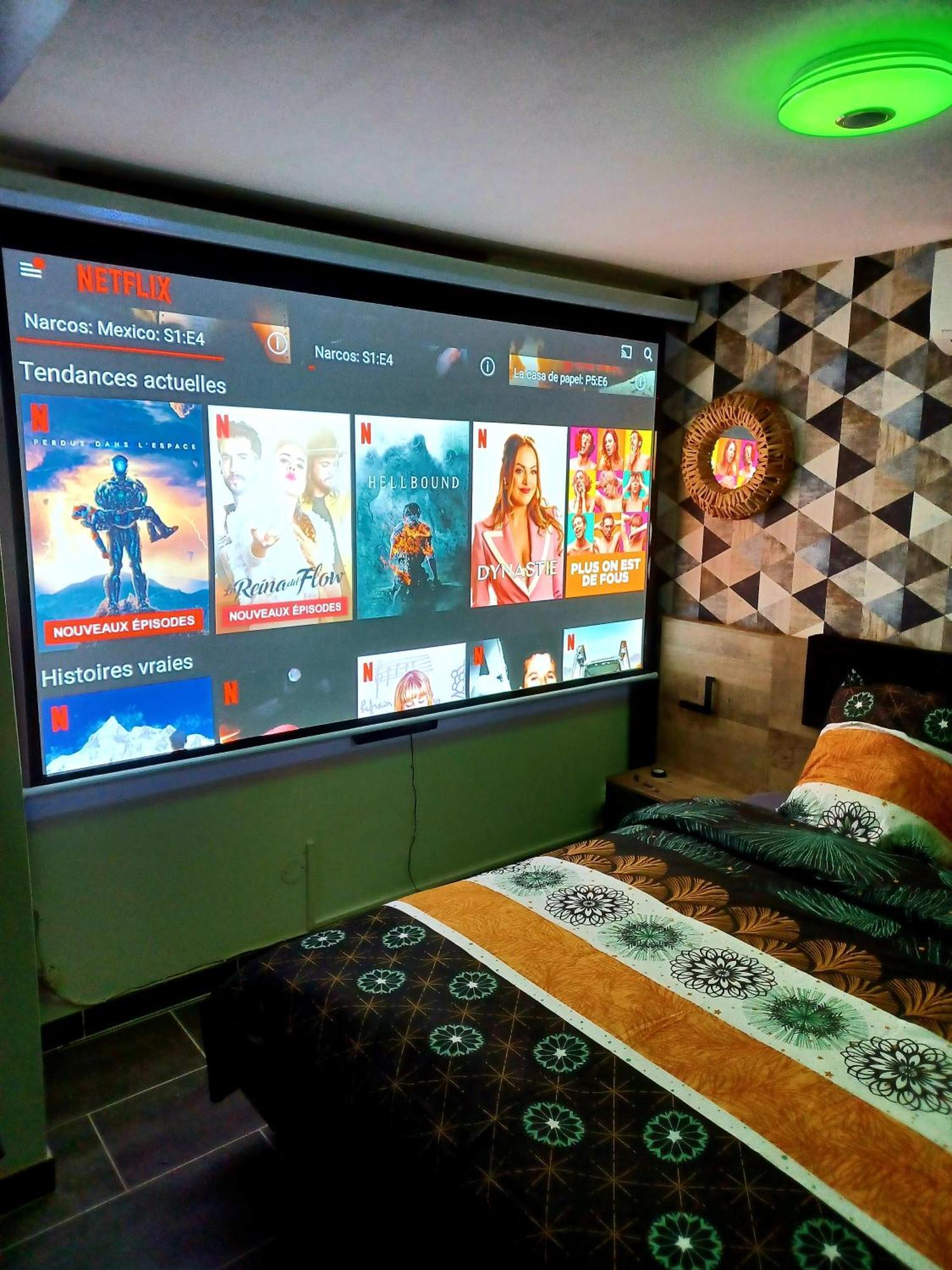 Les Charmes-Balneotherapie-Videoprojecteur-Netflix Baume-les-Dames Exteriör bild
